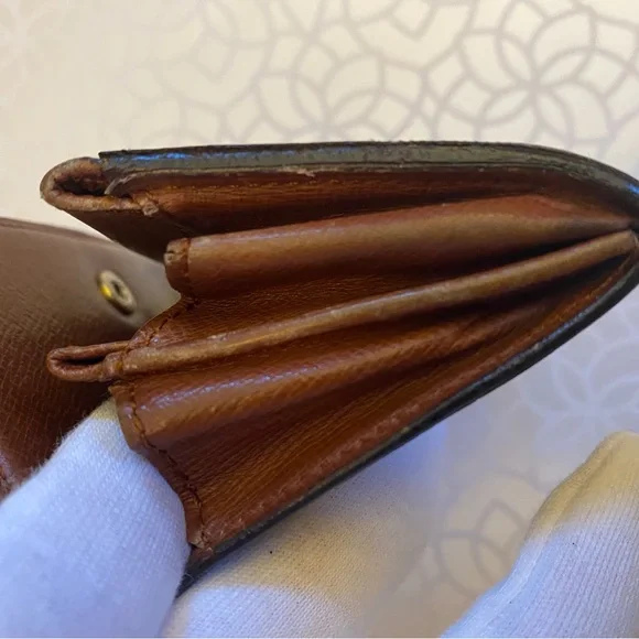 Louis Vuitton Card / Coin Purse - Picture 8 of 16